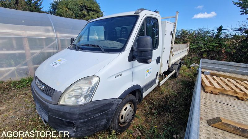 Kipper bestelwagen Benne IVECO