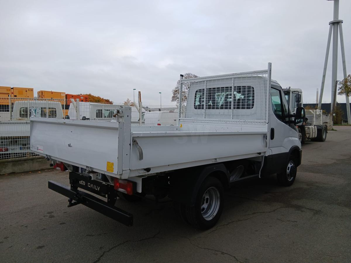 Kipper bestelwagen Iveco 35.140