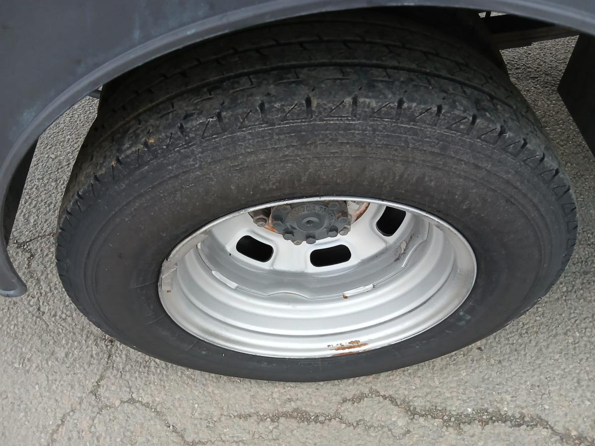 Kipper bestelwagen Iveco 35.140