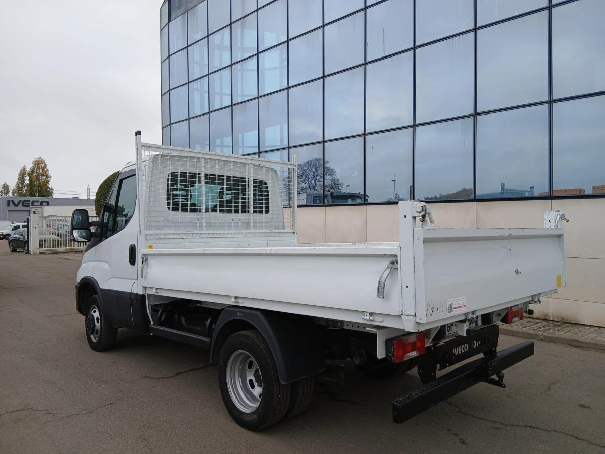 Kipper bestelwagen Iveco 35.140