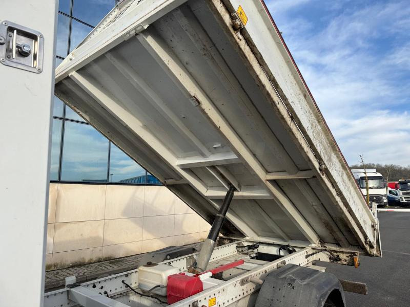 Kipper bestelwagen Renault Master 2.3 DCI 150