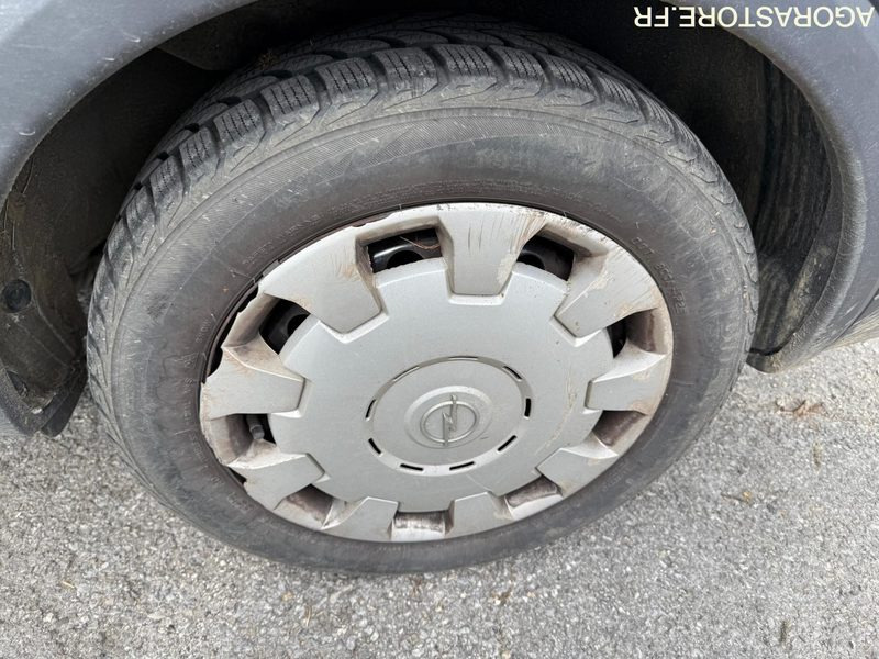 Kleine bestelwagen AD377FT- Fourgonnette OPEL COMBO GNV