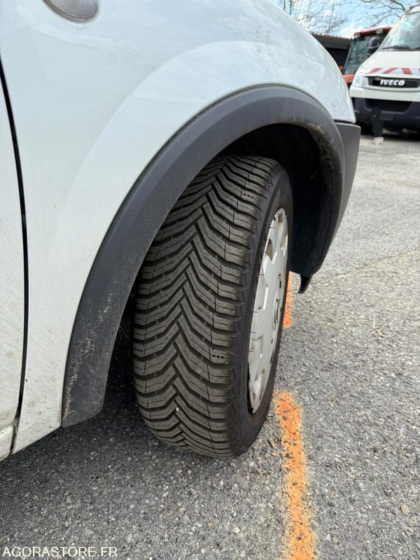 Kleine bestelwagen AD377FT- Fourgonnette OPEL COMBO GNV
