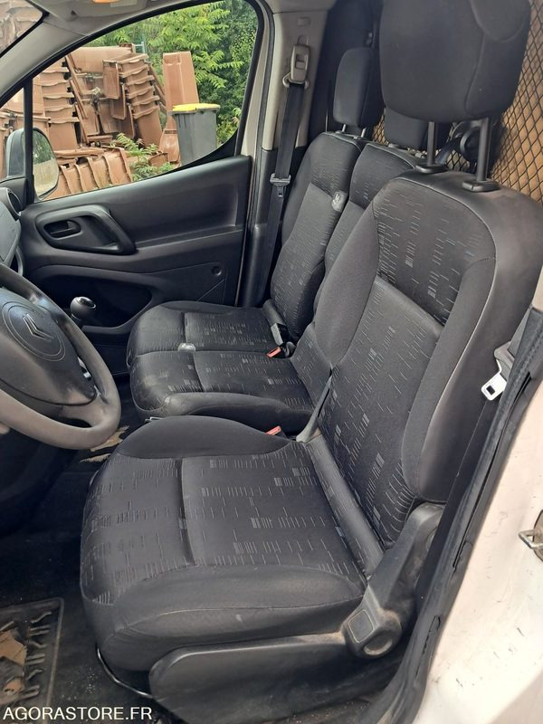 Kleine bestelwagen Citroën Berlingo BX-884-NP