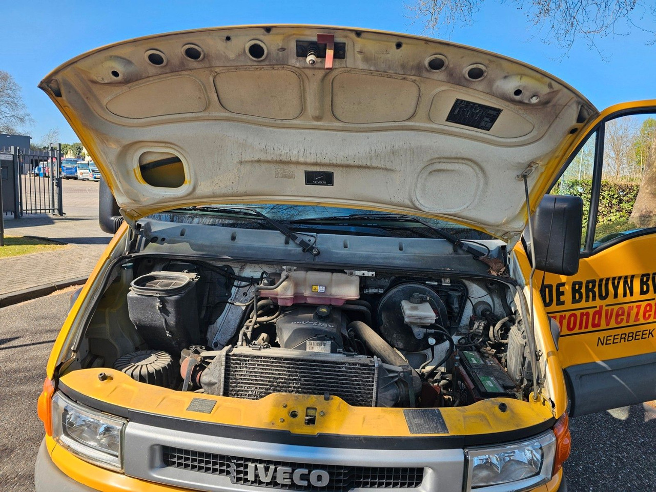 Kleine bestelwagen Iveco 29L 10V