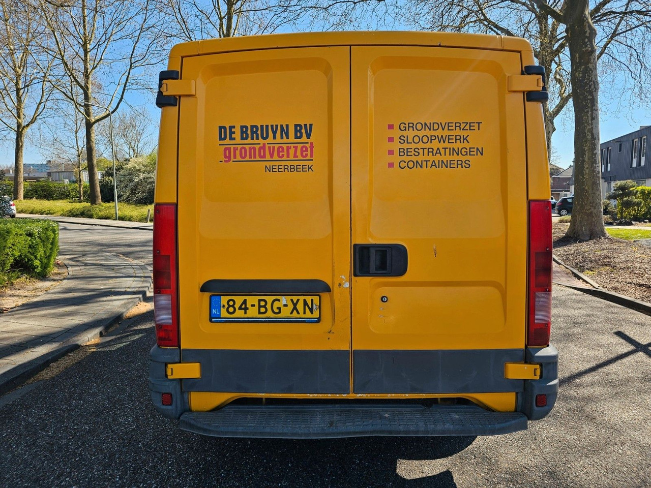 Kleine bestelwagen Iveco 29L 10V