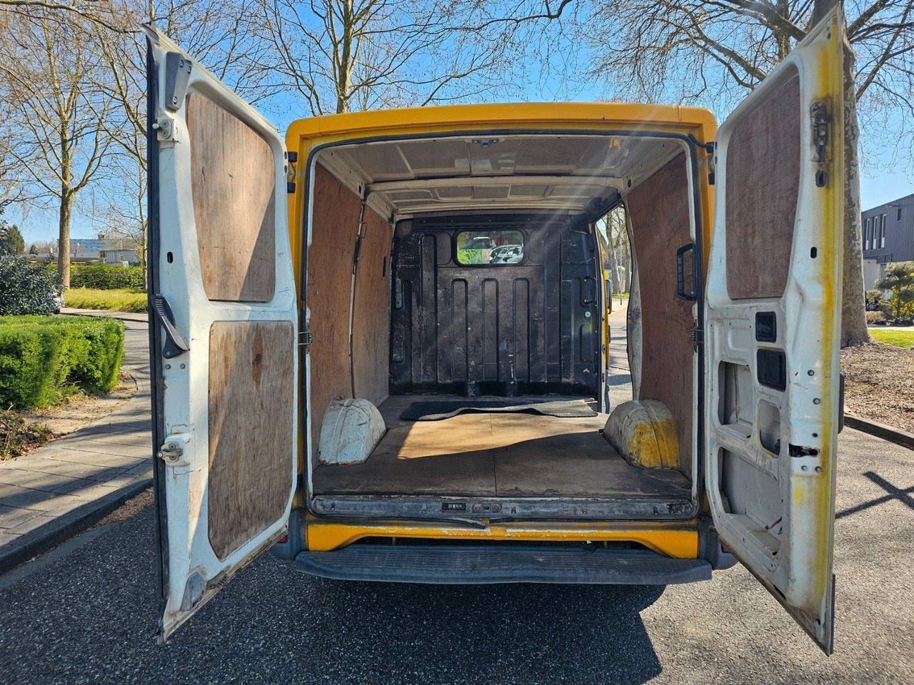 Kleine bestelwagen Iveco 29L 10V