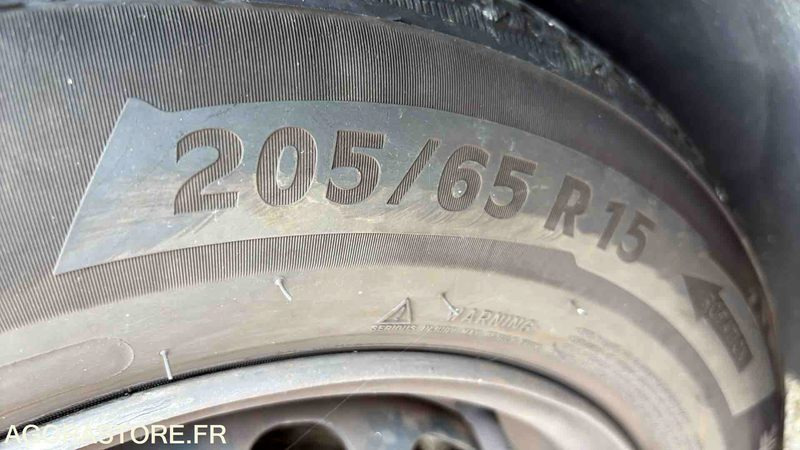Kleine bestelwagen PEUGEOT PARTNER 172 474 Kms - 2010- BE-244-ZV