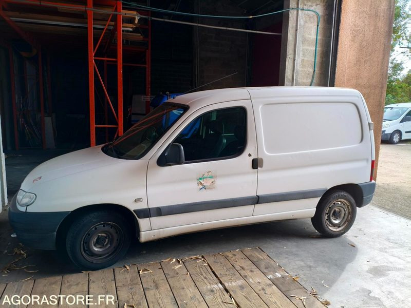 Kleine bestelwagen Peugeot Partner
