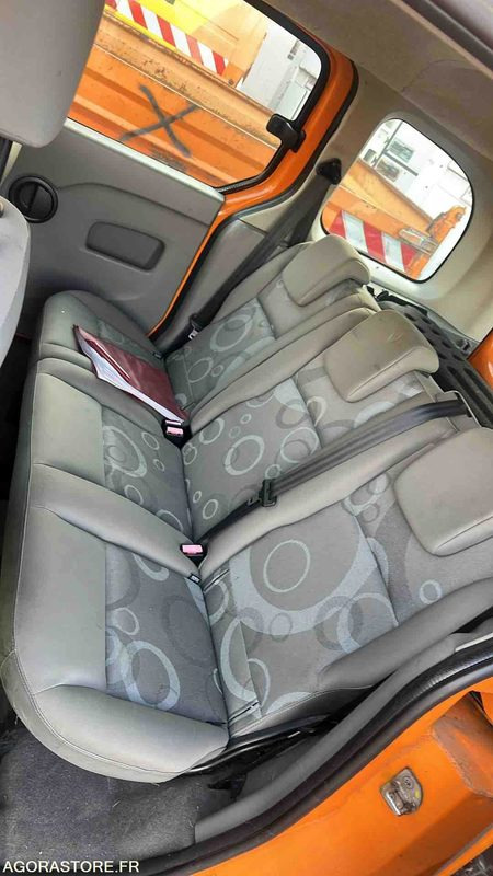 Kleine bestelwagen Renault Kangoo - 2009 - AF-110-HS