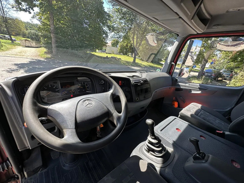 Koelwagen Mercedes-Benz 818 L Blumentransporter ISO-Koffer