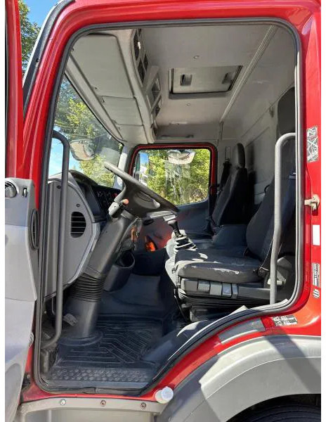 Koelwagen Mercedes-Benz 818 L Blumentransporter ISO-Koffer