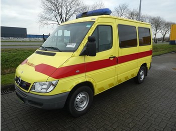 Gesloten bestelwagen Mercedes-Benz Sprinter 213 cdi ambulance eu3: afbeelding 1