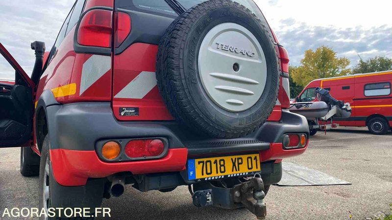 Bedrijfswagen Nissan Terrano II 2,7TD	- 26/05/2004