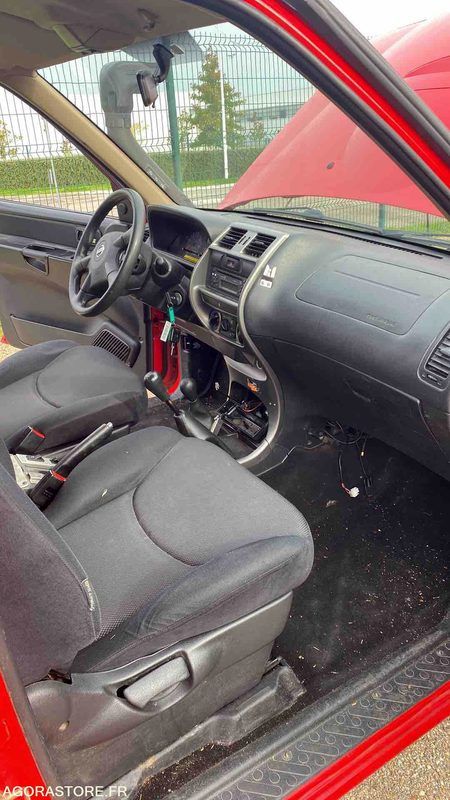 Bedrijfswagen Nissan Terrano II 2,7TD	- 26/05/2004
