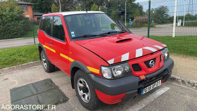 Bedrijfswagen Nissan Terrano II 2,7TD	- 26/05/2004
