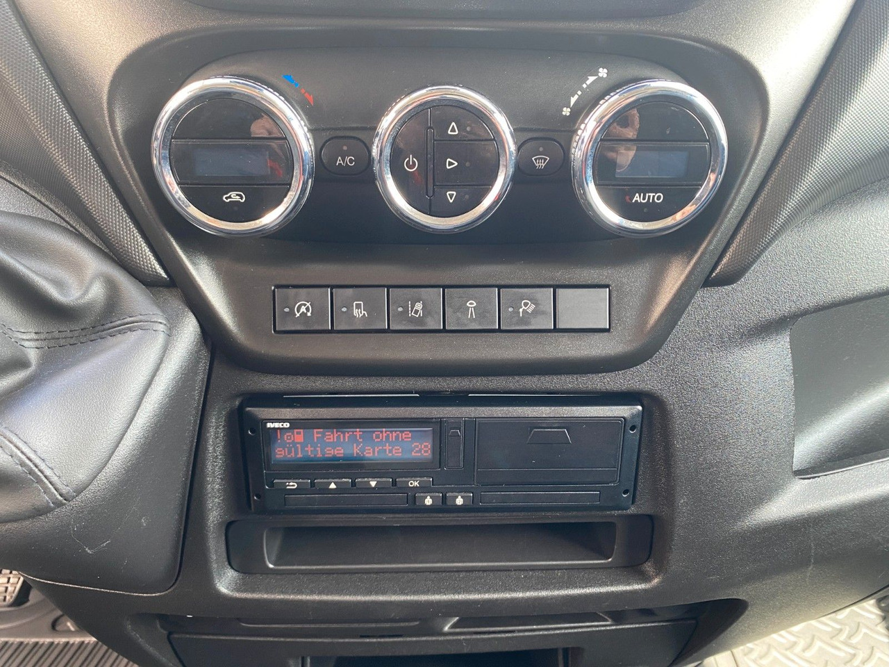 Personenvervoer Iveco 35 S 16 Daily | Schiebetür*Kamera*Navi*AC*1.Hand