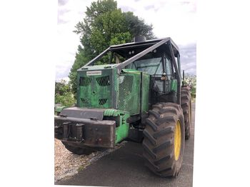 Bosbouw tractor John Deere 6170M