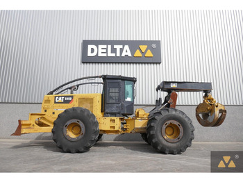 Caterpillar 545D - Bosbouwmachine