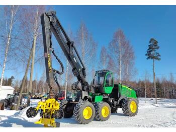 John Deere 1270 E  - harvester