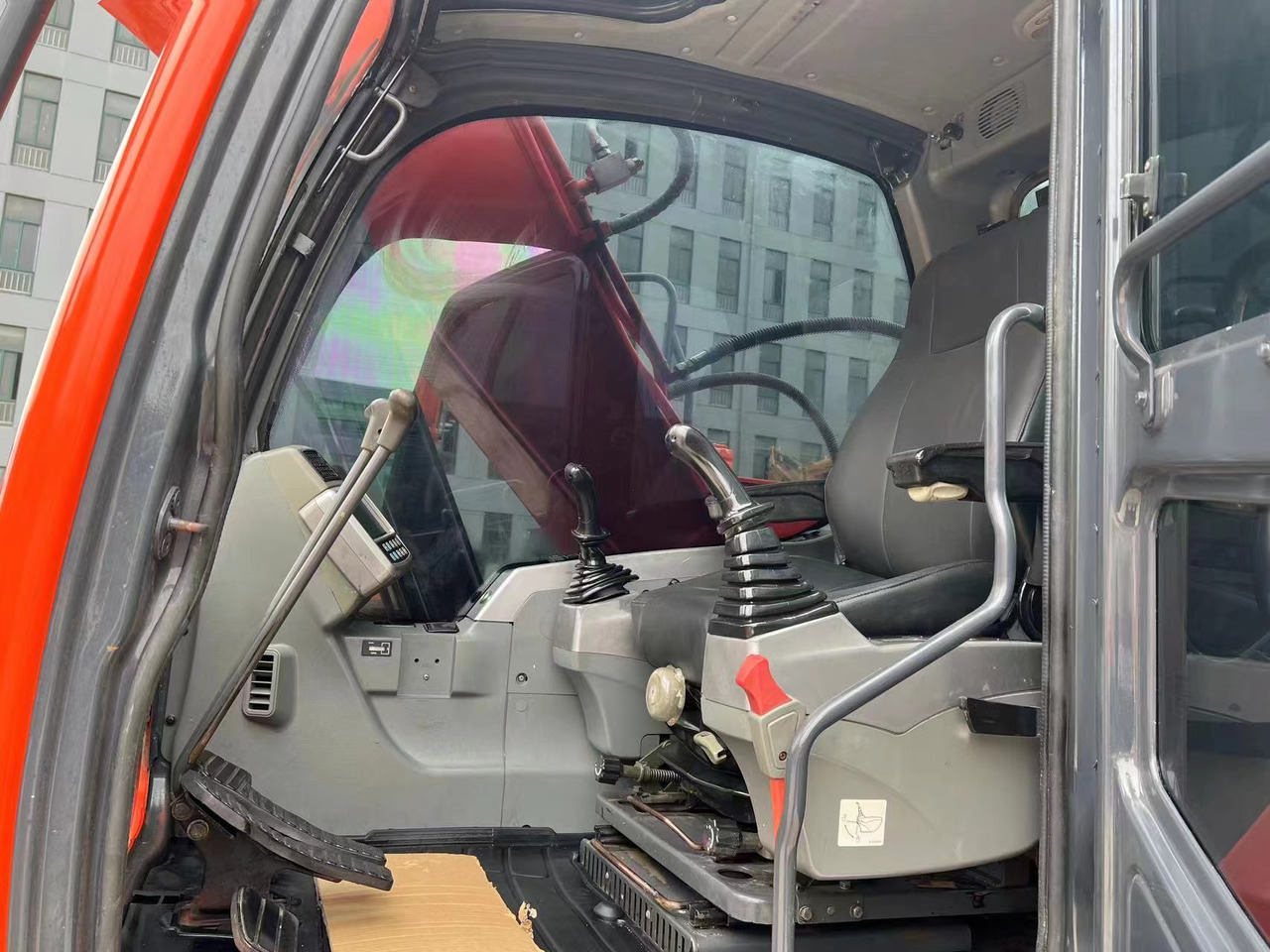 Rupsgraafmachine 2021 made in Korea Good performance High quality used excavator DOOSAN DH150LC-9 good condition in stock on sale: afbeelding 9