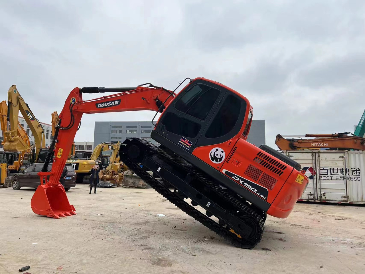 Rupsgraafmachine 2021 made in Korea Good performance High quality used excavator DOOSAN DH150LC-9 good condition in stock on sale: afbeelding 3