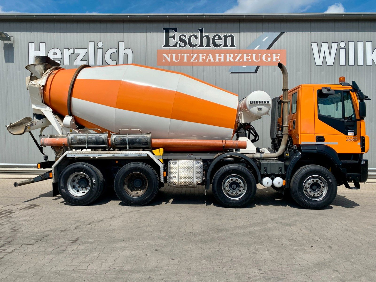 Betonmixer Iveco Trakker AD 340 TB 400/8x4 | 9m³ Liebherr*Navi*AC