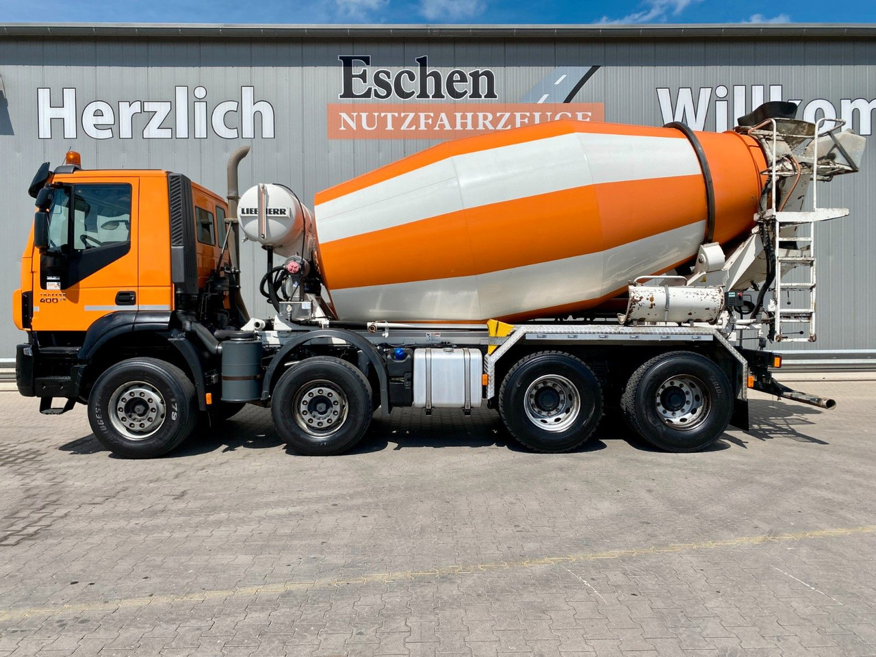 Betonmixer Iveco Trakker AD 340 TB 400/8x4 | 9m³ Liebherr*Navi*AC
