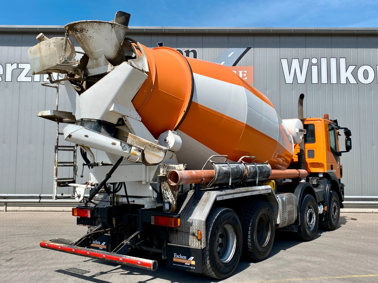 Betonmixer Iveco Trakker AD 340 TB 400/8x4 | 9m³ Liebherr*Navi*AC