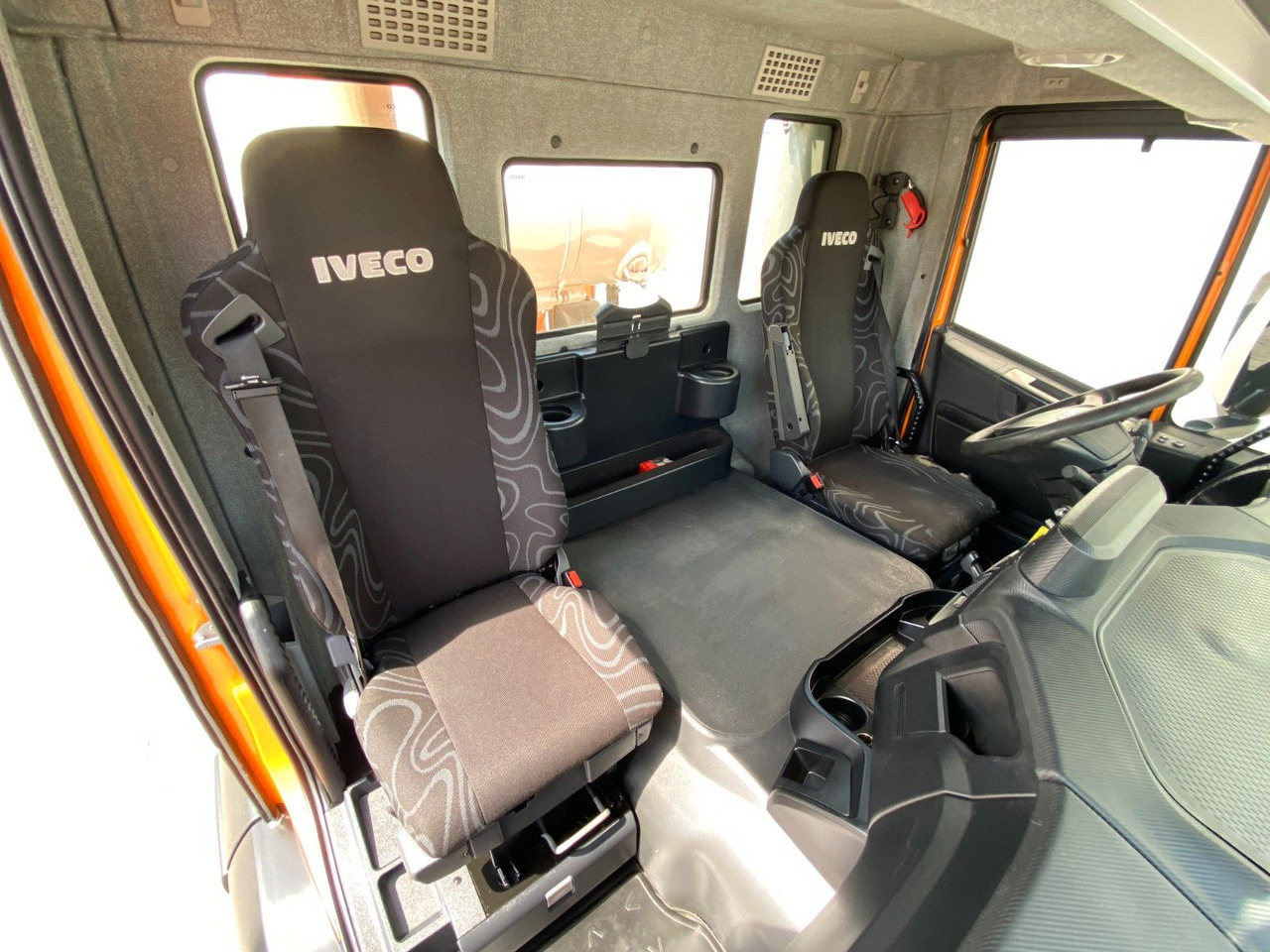 Betonmixer Iveco Trakker AD 340 TB 400/8x4 | 9m³ Liebherr*Navi*AC