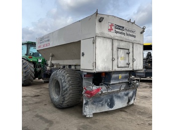 Streumaster SW 10 TA + John Deere 8300 - bodemstabliseerder