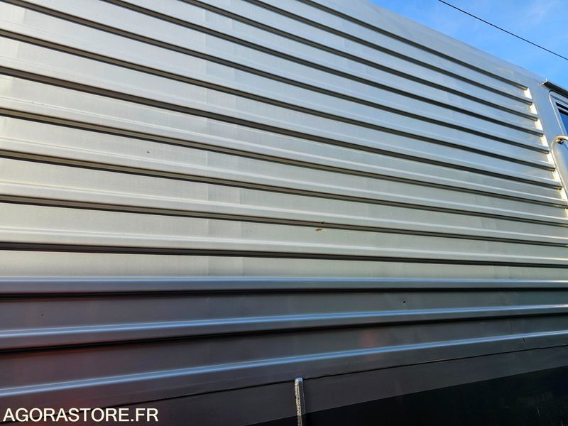 Bouwmaterieel Locomotive Alstom BB27000 (matricule BB27064)