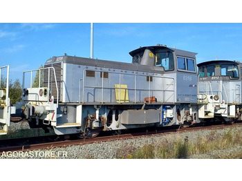 Bouwmaterieel  Lot de 5 Locotracteurs Y8000 RVI2 / Moyse, Fauvet Girel