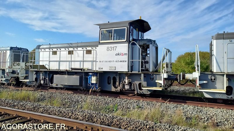 Bouwmaterieel Lot de 5 Locotracteurs Y8000 RVI2 / Moyse, Fauvet Girel