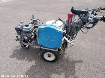 Bouwmaterieel  Machine à peinture routière