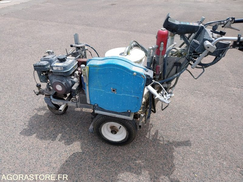 Bouwmaterieel Machine à peinture routière