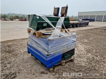 Bouwmaterieel Pallet of Steel Parts Bins