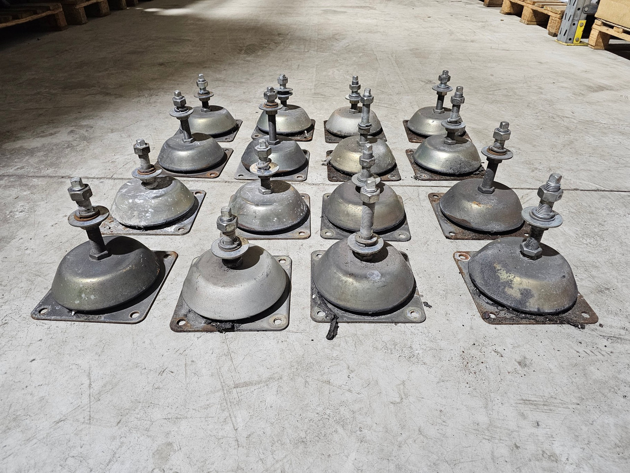 Bouwmaterieel Unknown Onbekend Vibration Dampers  Trillingdempers