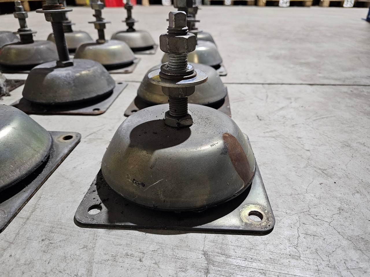 Bouwmaterieel Unknown Onbekend Vibration Dampers  Trillingdempers