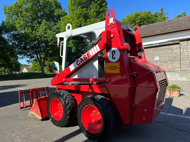 Compacte rupslader Case 1825 4x4 KOMPAKT / UNILADER mit Schaufel / Gabel
