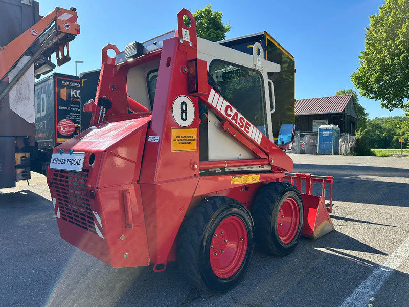 Compacte rupslader Case 1825 4x4 KOMPAKT / UNILADER mit Schaufel / Gabel