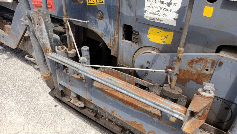 Bouwmachine FINISSEUR VOGELE SUPER 1600 - 2011 / 10000 HEURES