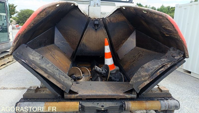 Bouwmachine FINISSEUR VOGELE SUPER 1600 - 2011 / 10000 HEURES