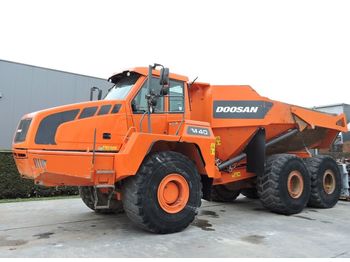 Kiepwagen met knikbesturing DOOSAN DA40