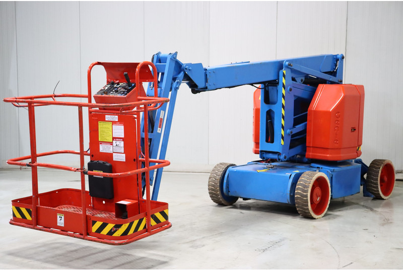 Knikarmhoogwerker Genie Z34/22N