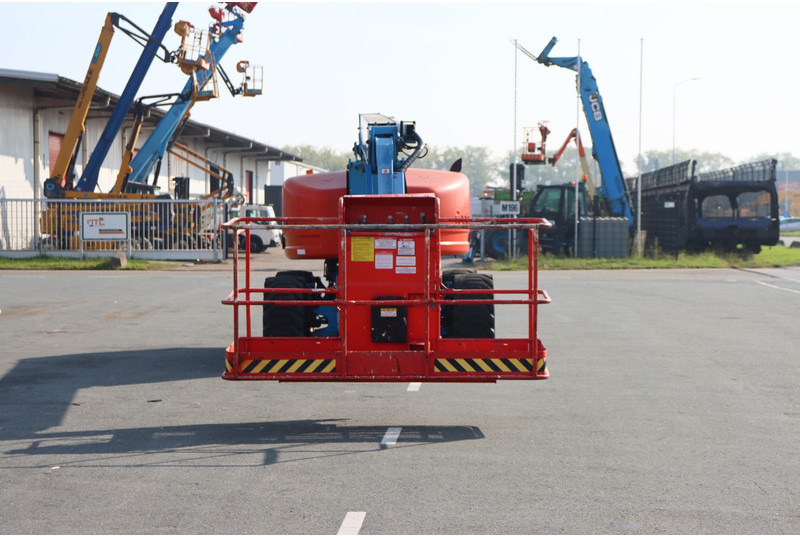 Knikarmhoogwerker Genie Z-80/60