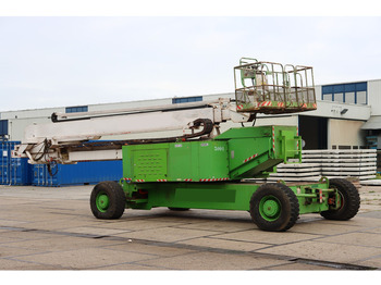 Knikarmhoogwerker JLG 150 HAX