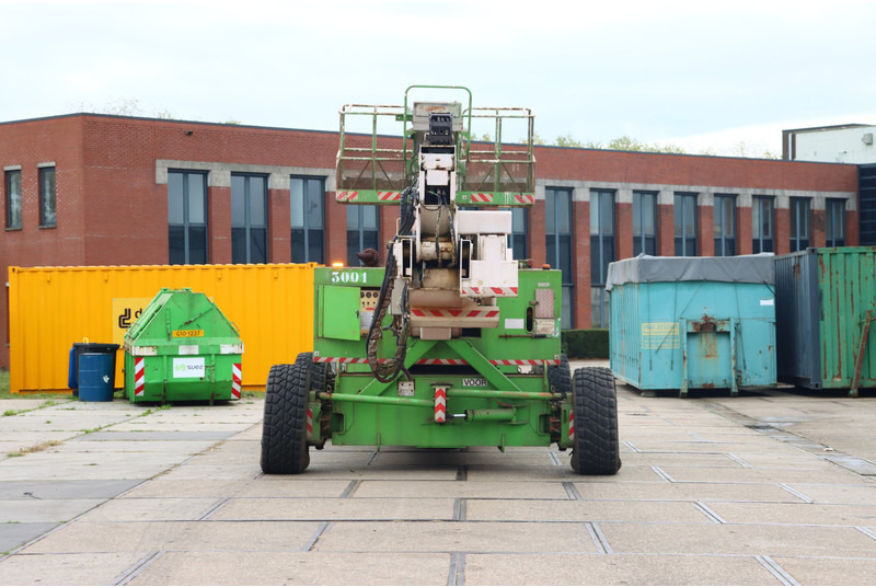 Knikarmhoogwerker JLG 150 HAX