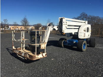 Knikarmhoogwerker JLG 450AJ
