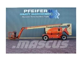 Knikarmhoogwerker JLG 800AJ